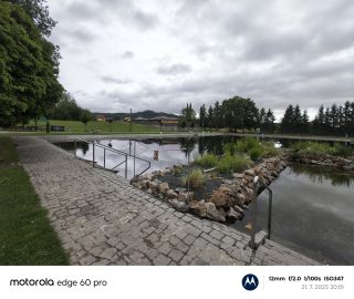 Přirozený - ultraširokoúhlý objektiv