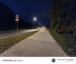 Přirozený - ultraširokoúhlý objektiv