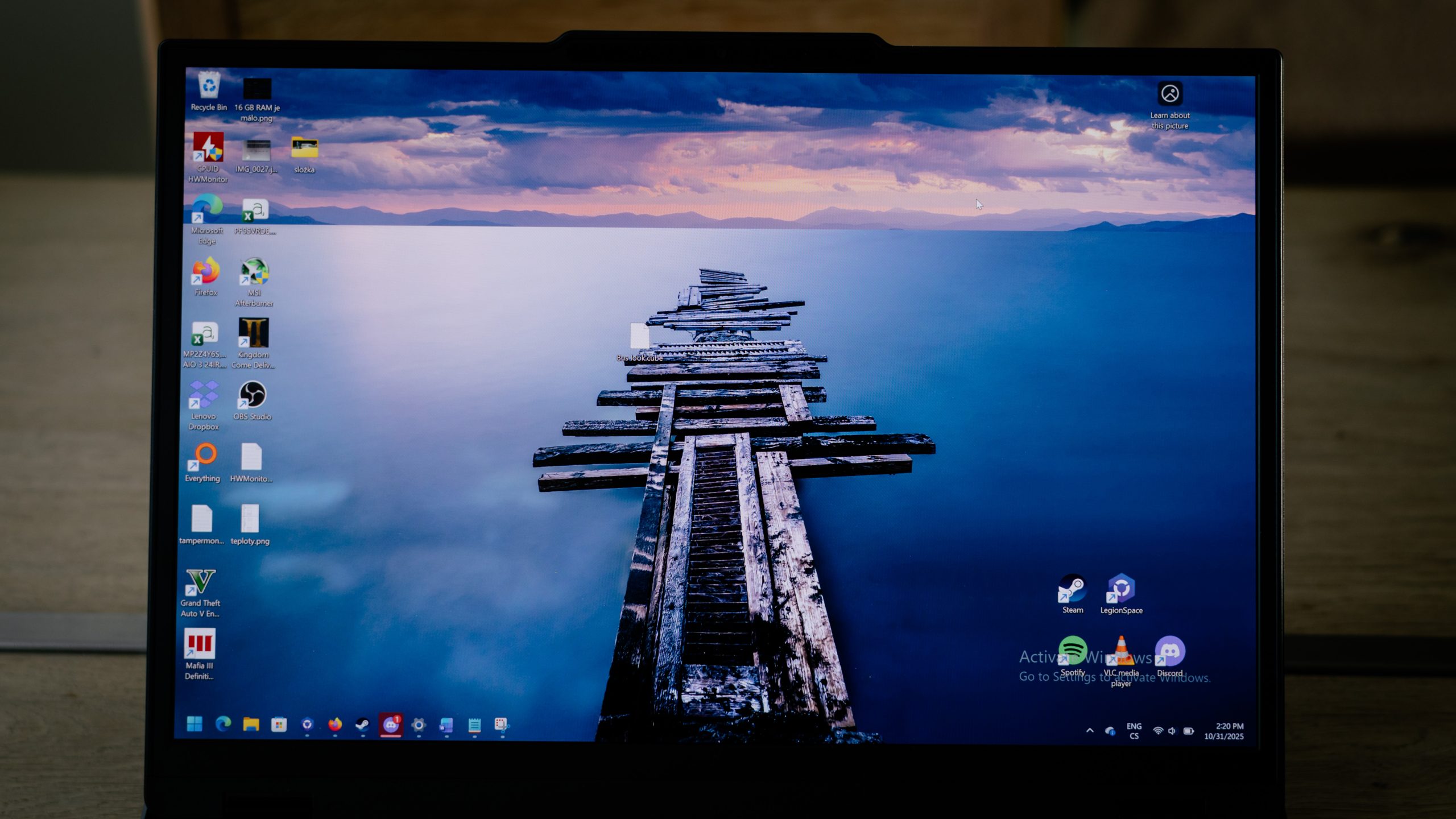 displej displej modelu Legion 5 15AKP10